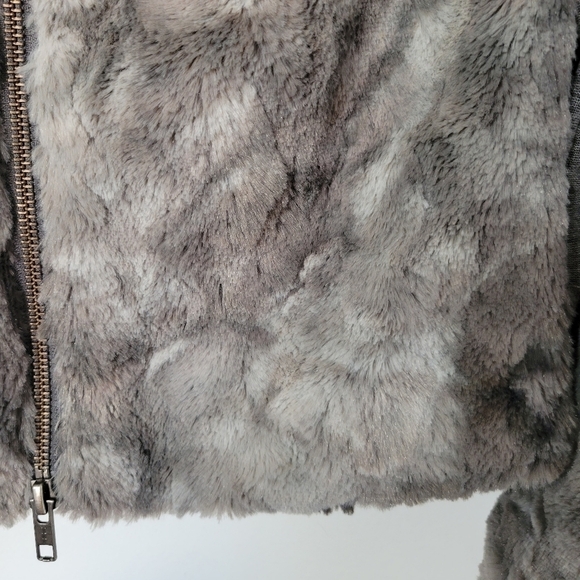 CAbi Gray Faux Fur Evening Bomber Jacket Size M - Picture 7 of 11